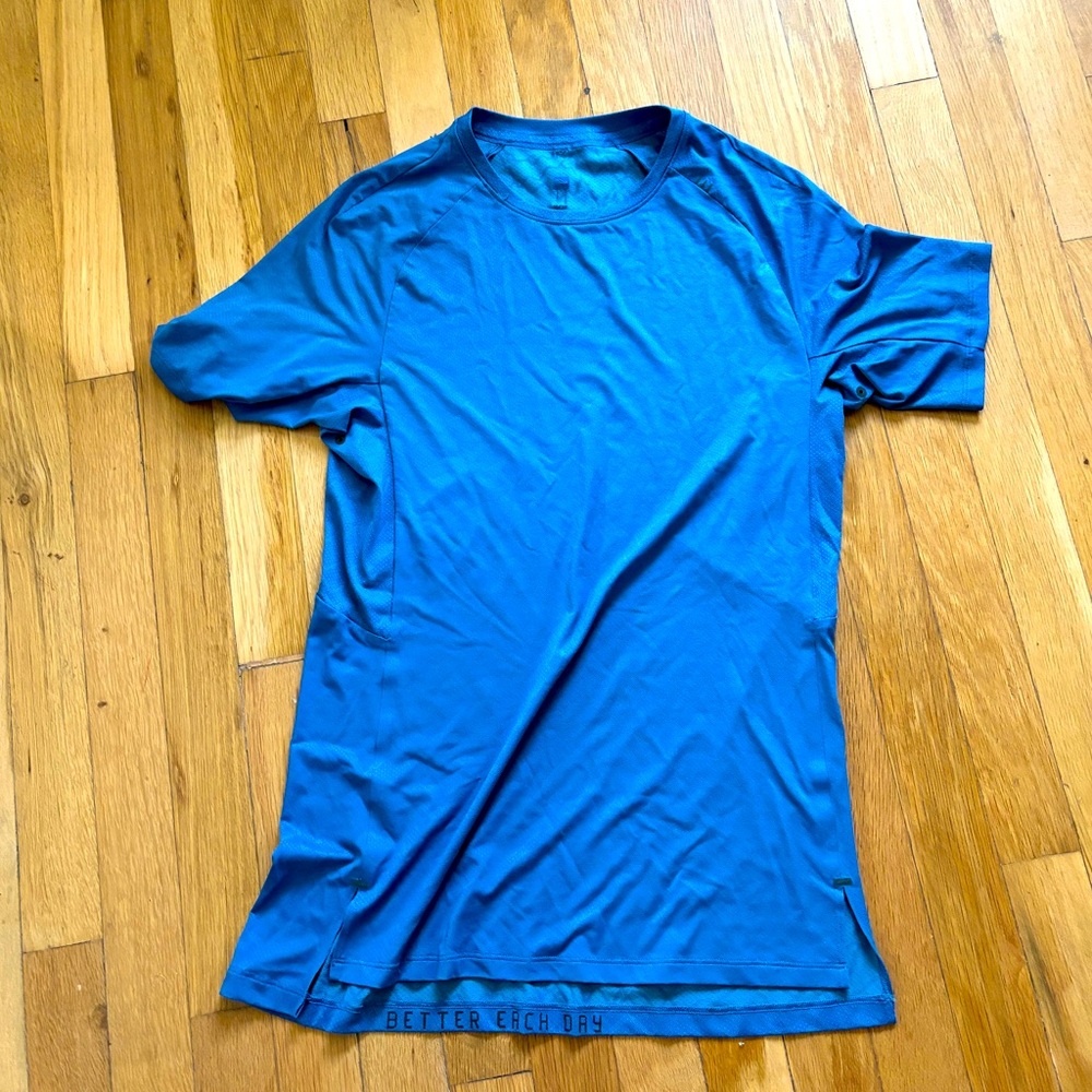 Lululemon fundamental t
